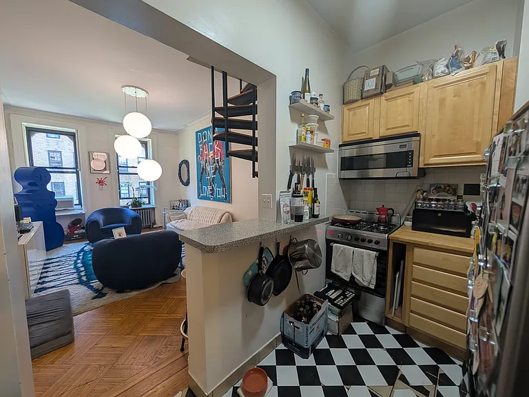 343 W 87th St #10 — Photo 13