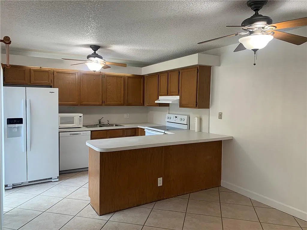 2 bed, 2.5 bath, 1264 sqft, $2,750 — Photo 4