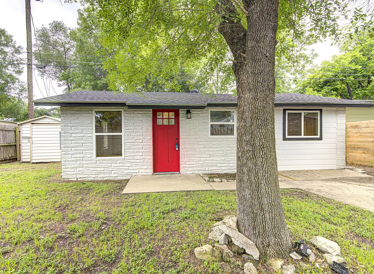 Building Photo - 1711 Brentwood St