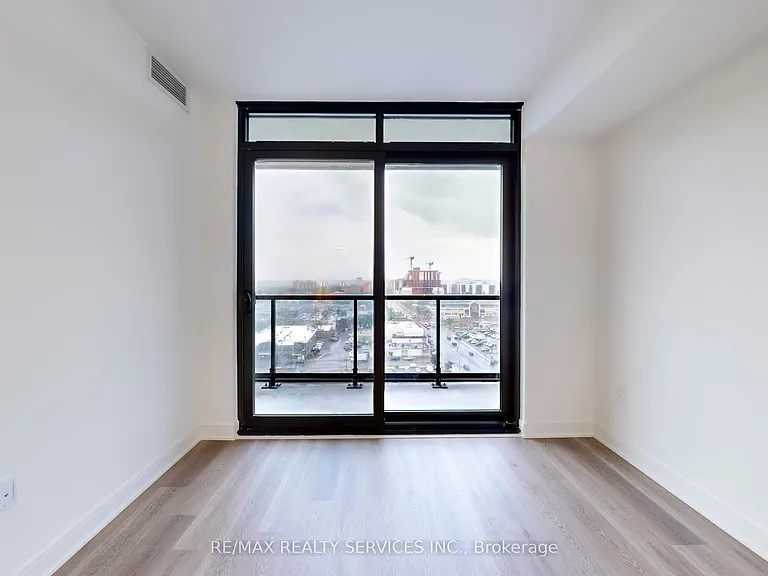 86 Dundas St E #1320 — Photo 14
