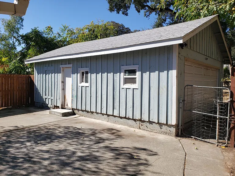 12509 Oak St — Photo 3