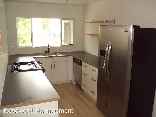 1st image of 7452 Romaine St APT 03