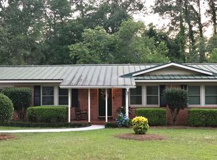 1932 3rd St SE, Moultrie, GA 31768