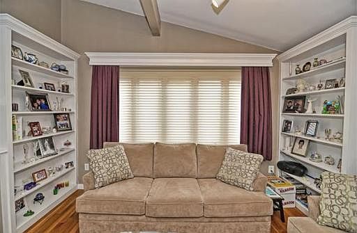 5th image of 11 Karen Ave