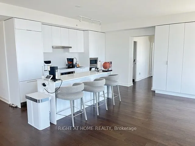 20 Lombard St S #3803 — Photo 10
