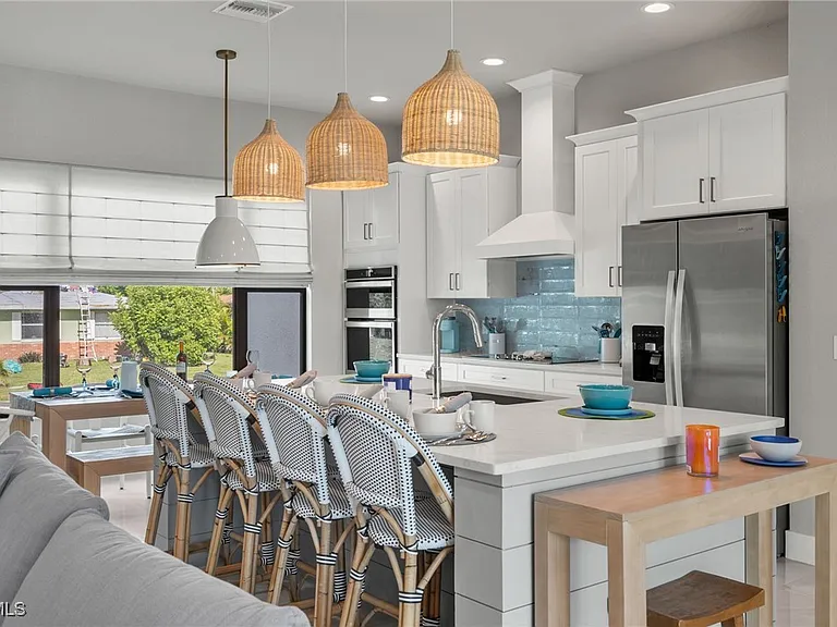 5240 Tower Dr — Photo 20
