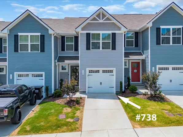 738 Cottoncloud Dr, Lebanon, TN 37090
