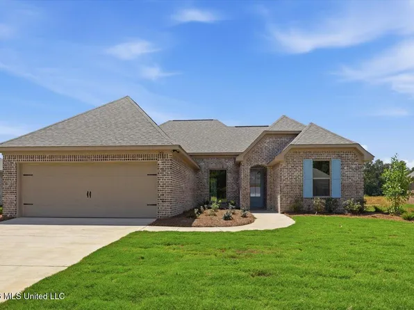 146 Stapleton Dr, Canton, MS 39046