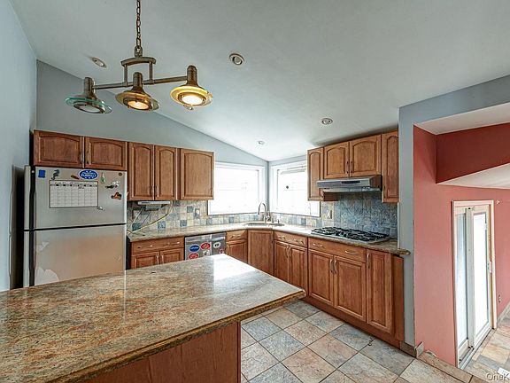 4th image of 11 Lawrence Road