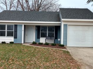 1545 Foxcroft Dr, Aurora, IL 60506