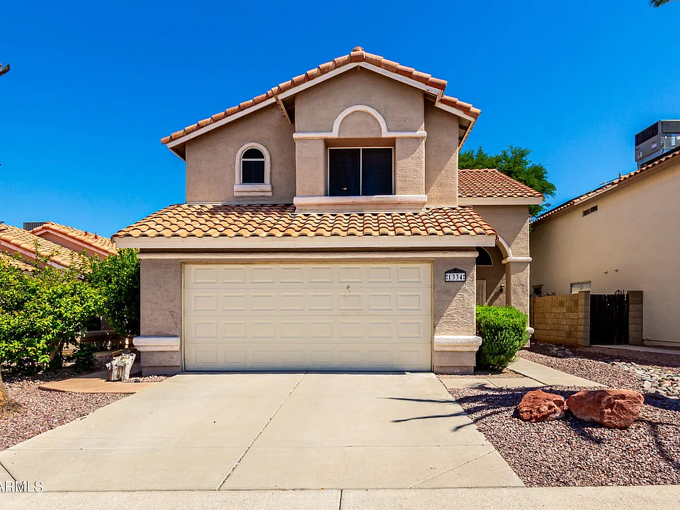 1334 E Helena Dr