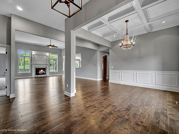 5th image of 12113 Sarkis Dr