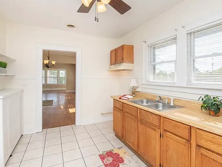 1110 W Grove Ave #2 — Photo 3