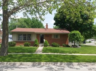 33371 Anita Dr, Westland, MI 48185