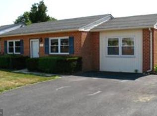 11 Defoe Cir, Newark, DE 19702