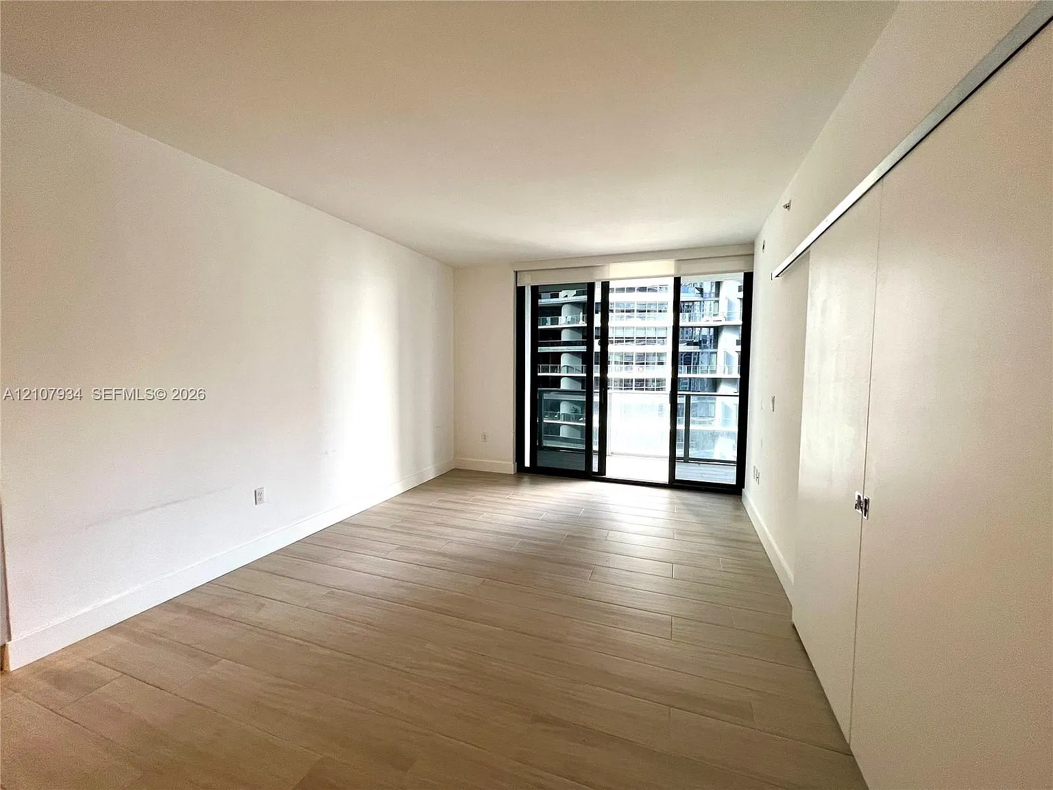 1010 Brickell Condo — Photo 2