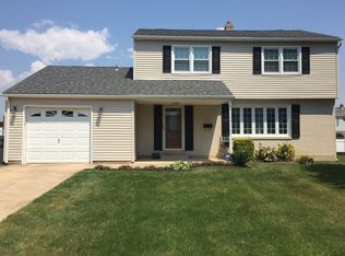 209 S Booth Dr, New Castle, DE 19720