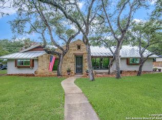 135 Canyon Oaks Dr, Hollywood Park, TX 78232