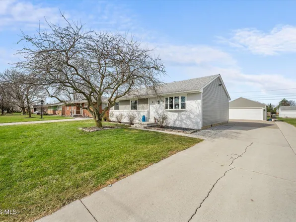 1320 Superior St, Genoa, OH 43430