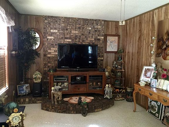3rd image of 1425 County Road 558