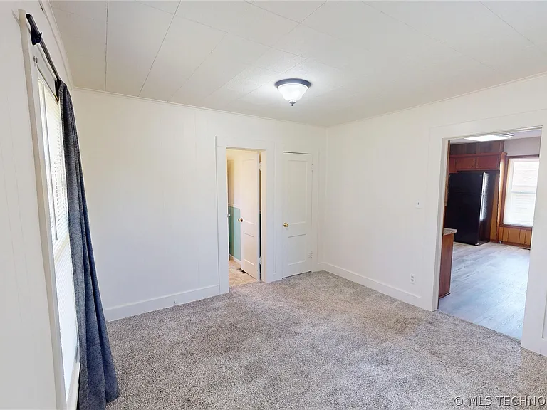 916 N Wilson Ave — Photo 10