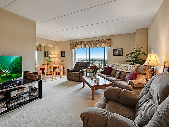 3rd image of 6340 Americana Dr APT 1114