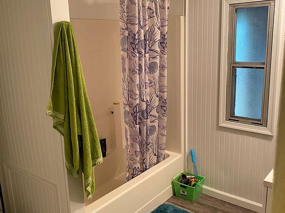 5th image of 1059 River Oak Dr