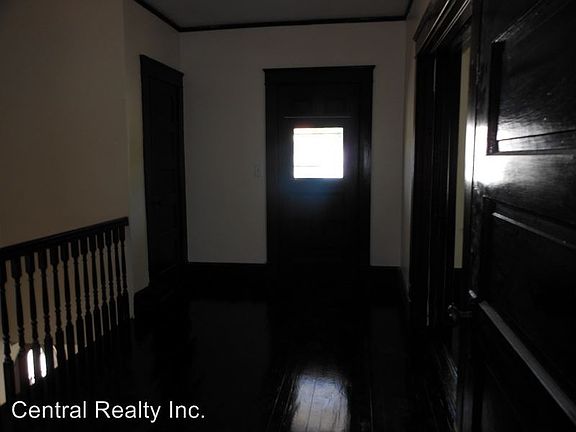 2nd image of 139A E Hollis St
