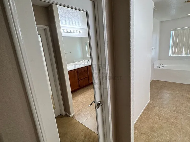 756 Conlon Dr — Photo 51
