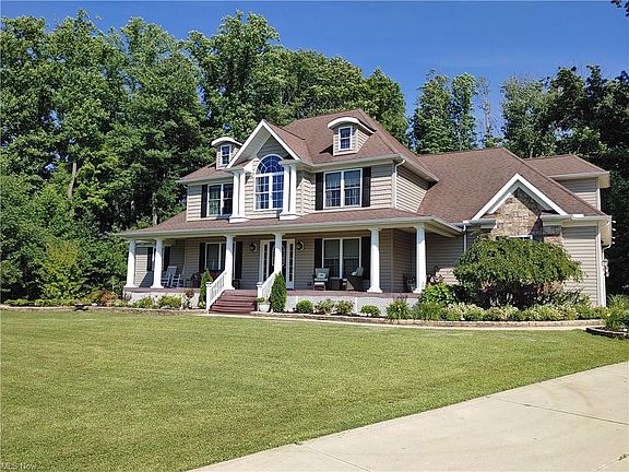 2nd image of 6878 Dave Dr