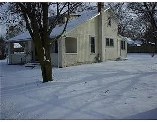 203 Virginia St photo 1