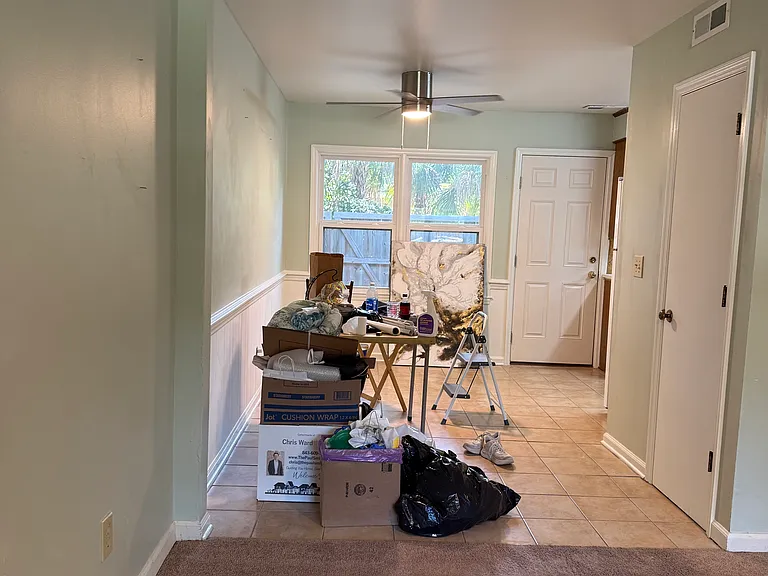 10 Commercial Row — Photo 20