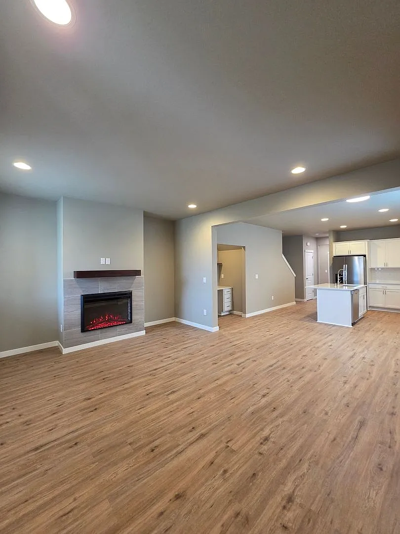 Building Photo - 724 N Pearl St #A