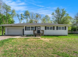 1005 Henry Rd, Jackson, MI 49201