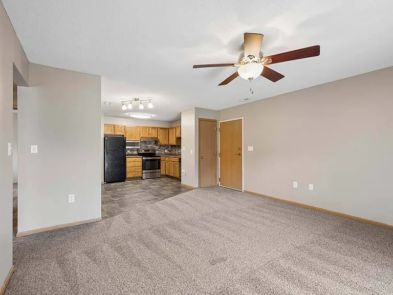 Highland View Apartments — Photo 173