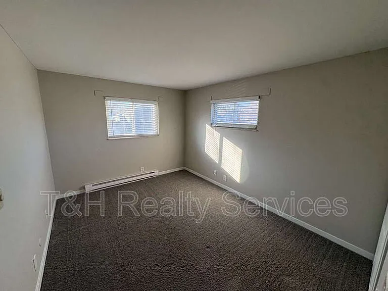 1142 Evans Ave #3 — Photo 10