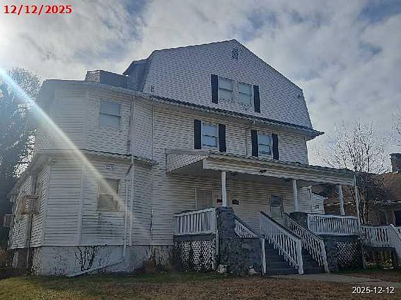 2nd image of 3901 Dorchester Rd