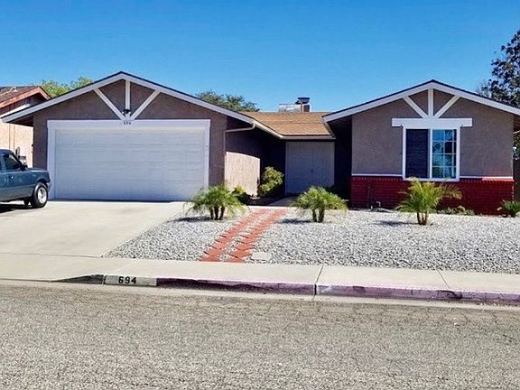 3rd image of 694 Holly Dr
