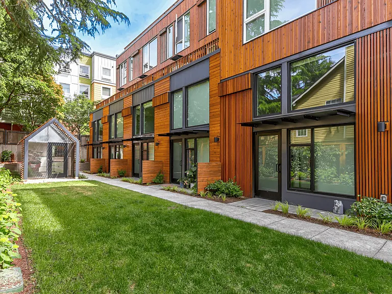 Ori Stone Way Apartments — Photo 42
