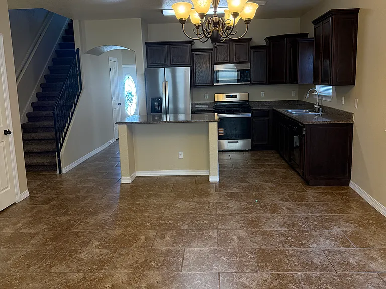 14429 Fernando Zubia Ave — Photo 5