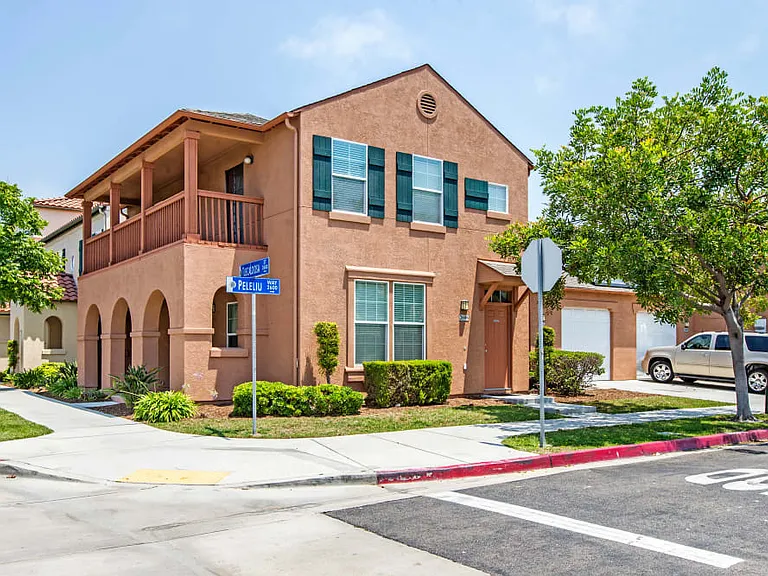 Gateway Village - Military Housing — Photo 18
