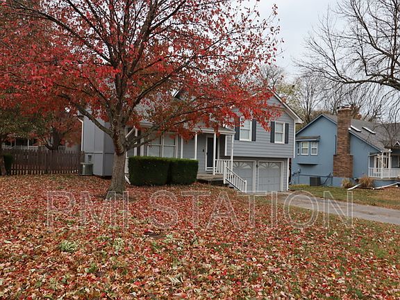 2nd image of 715 NE Bristol Dr