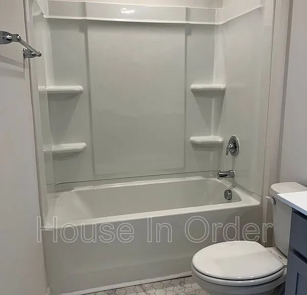 34 Malcolm Ct — Photo 9