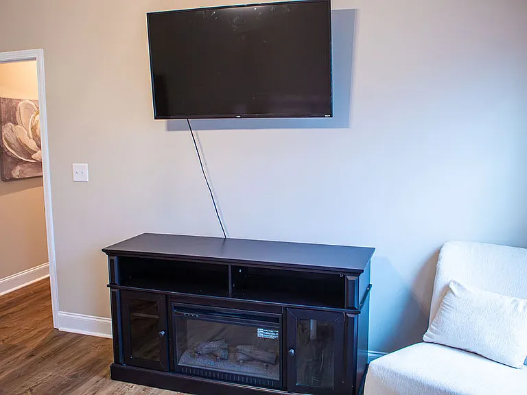 504 Nandina Ct — Photo 7