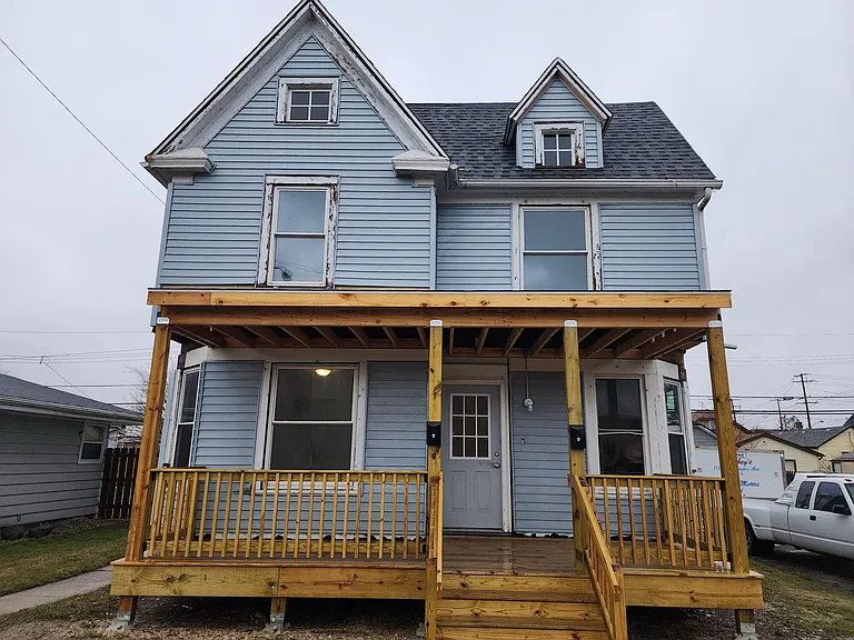 2320 Howe St — Photo 27