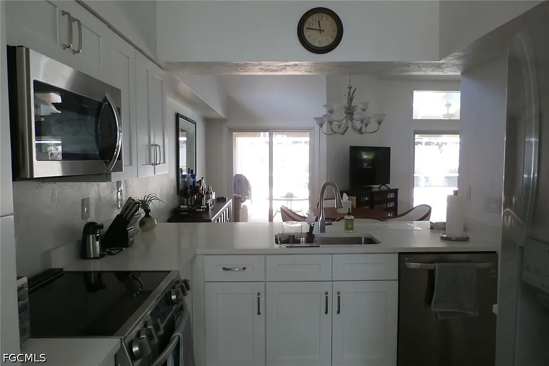 2 bed, 2.0 bath, 1515 sqft, $6,000 — Photo 4