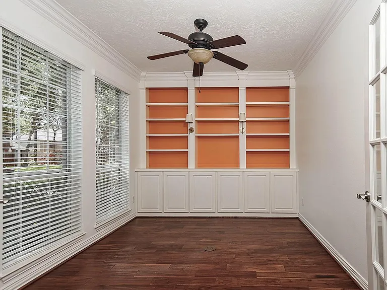 27 Bluff Creek Pl — Photo 4