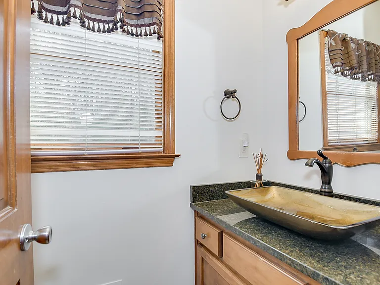 4117 Knollcrest Cir N — Photo 21