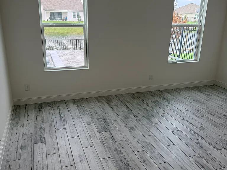 4925 Olivia Ct — Photo 17