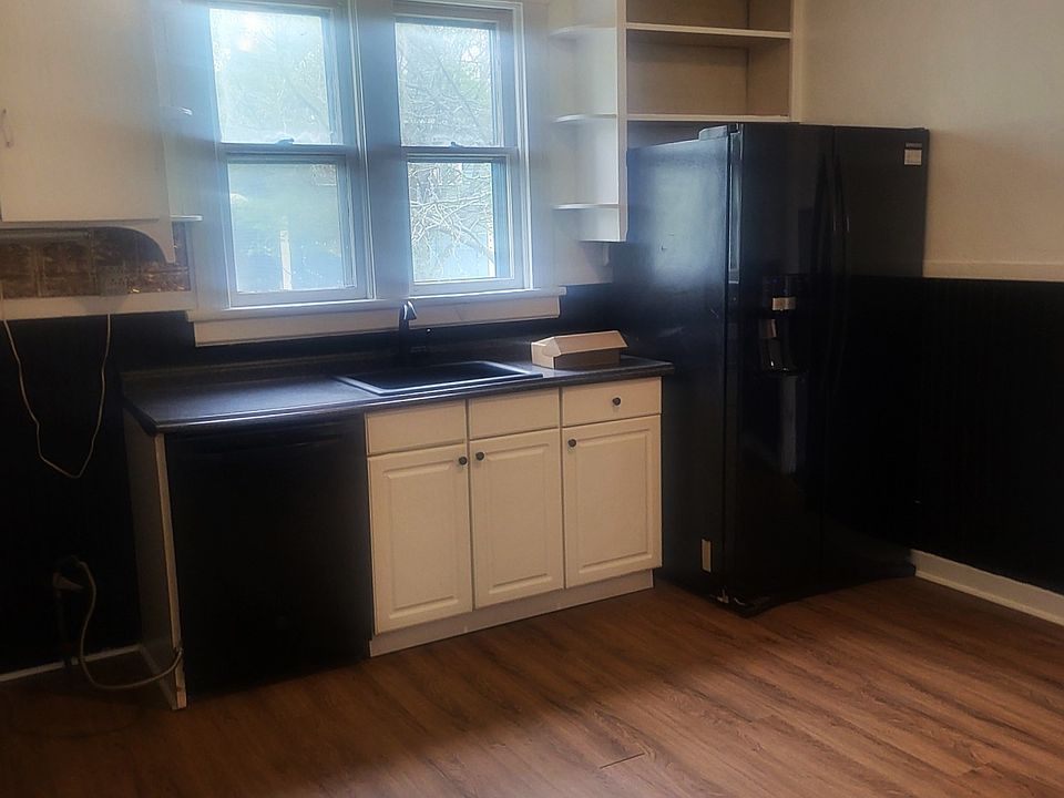 1st image of 672 West Ave #1